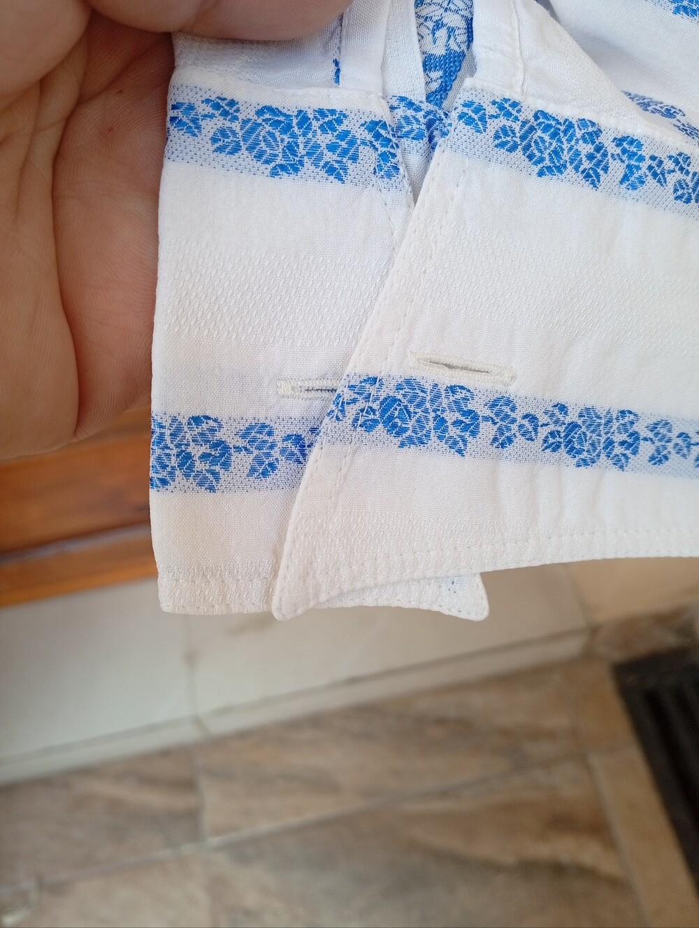 Versus By Gianni Versace Classic Men’s White Shirt with Blue Stripes - Picture 6 of 9